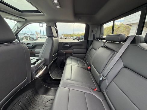 Used 2021 GMC Sierra 1500 SLT w/ SLT Premium Plus Package AWD/4WD image 29