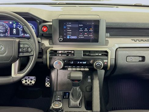 Used 2024 Toyota Tacoma 4x4 Double Cab image 14