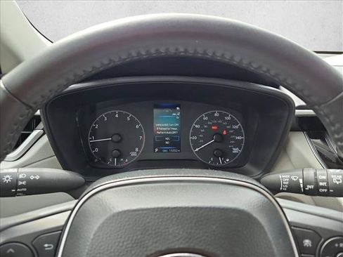 Certified 2025 Toyota Corolla Cross LE FWD image 10
