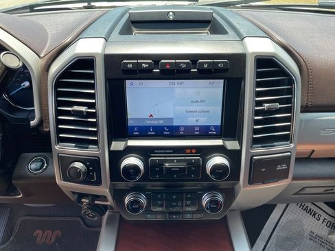 Used 2020 Ford F350 King Ranch w/ King Ranch Ultimate Package AWD/4WD image 23