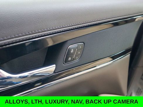 Used 2023 Lincoln Nautilus FWD w/ Premium Package image 19