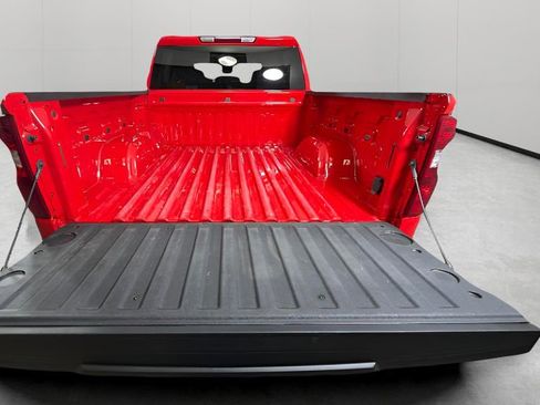 Used 2025 Chevrolet Silverado 1500 Custom RWD image 28