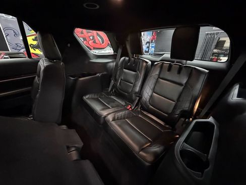 Used 2019 Ford Explorer Platinum AWD/4WD image 15