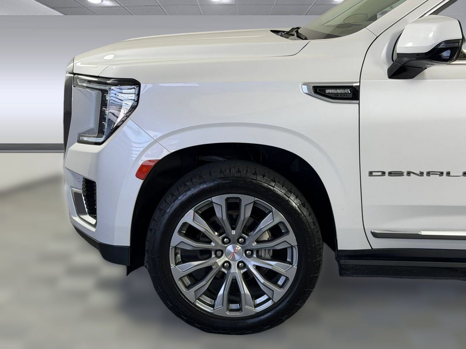 Used 2021 GMC Yukon Denali w/ Denali Premium Package RWD image 12