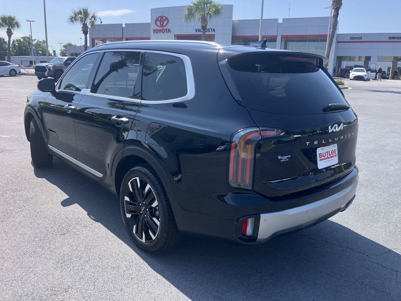 Used 2023 Kia Telluride SX Prestige AWD/4WD image 3