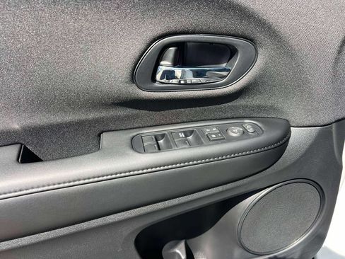 Used 2022 Honda HR-V Sport image 15