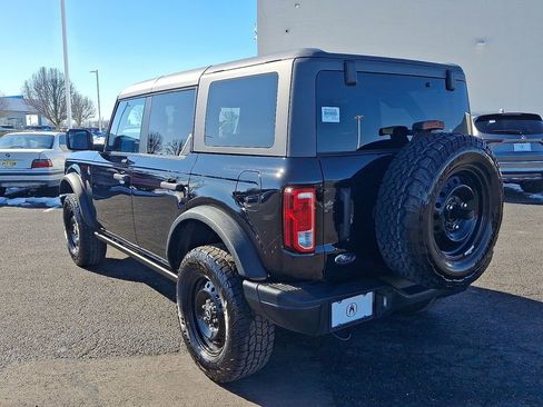 Used 2023 Ford Bronco Black Diamond image 4