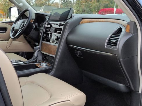 Used 2024 Nissan Armada SL w/ Captain's Chairs Package image 23