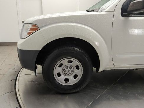 Used 2018 Nissan Frontier S image 11