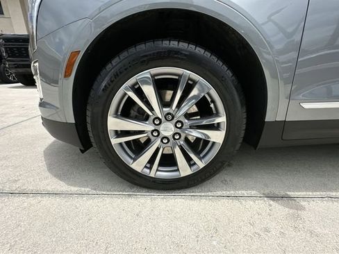 Certified 2023 Cadillac XT5 Premium Luxury w/ LPO, Floor Liner Package FWD image 18