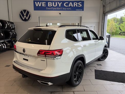 Used 2023 Volkswagen Atlas SE w/ Panoramic Sunroof Package AWD/4WD image 4