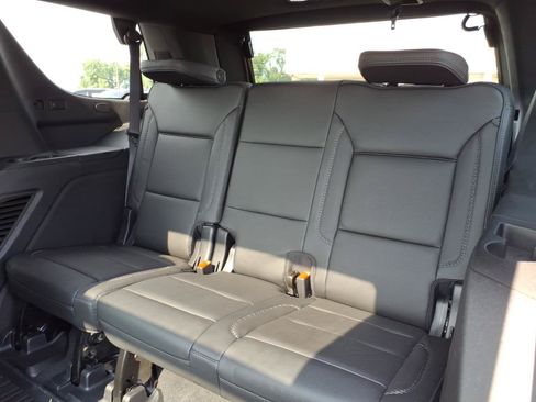 Used 2024 GMC Yukon Denali w/ Denali Reserve Package AWD/4WD image 15