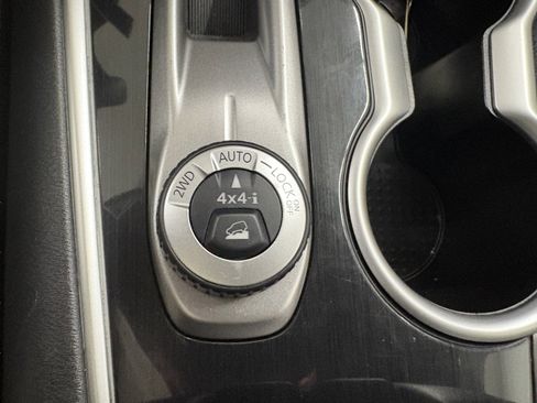 Used 2020 Nissan Pathfinder S image 20