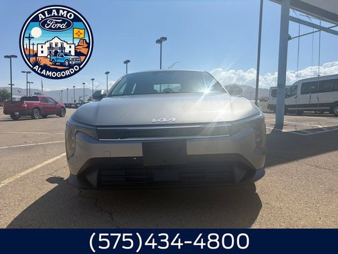 Used 2025 Kia K4 LXS FWD image 8