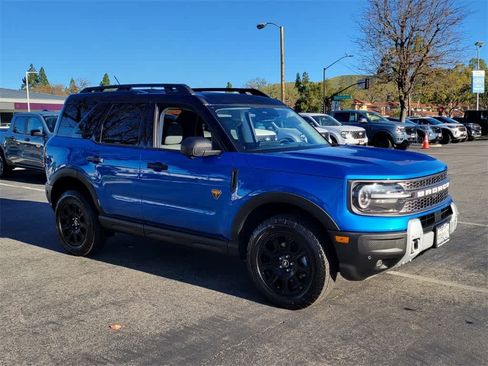 Used 2025 Ford Bronco Sport Badlands image 6