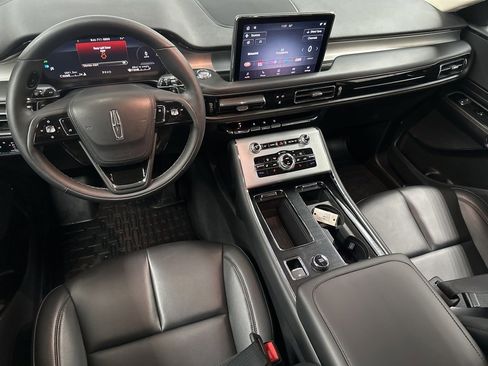 Used 2024 Lincoln Aviator Premiere w/ Premium Package image 12