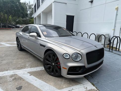 Used 2022 Bentley Flying Spur W12 AWD/4WD image 1