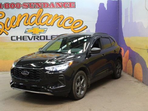 Used 2023 Ford Escape ST-Line image 2