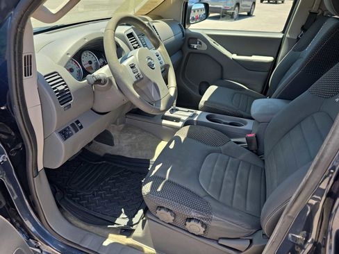 Used 2017 Nissan Frontier Desert Runner RWD image 10