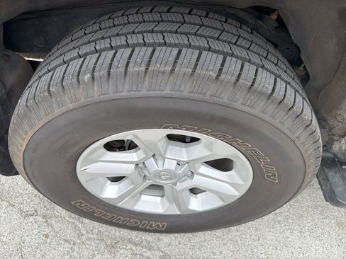 Used 2015 Toyota 4Runner SR5 image 5