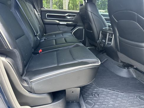 Used 2023 RAM 1500 Laramie AWD/4WD image 19