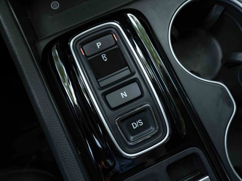 Used 2024 Honda Pilot Touring image 29