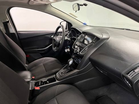 Used 2018 Ford Focus SEL FWD image 11