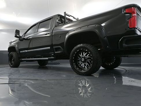 Used 2024 Chevrolet Silverado 3500 High Country w/ Technology Package AWD/4WD image 60