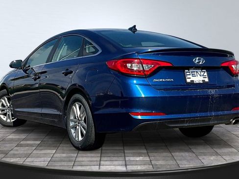 Used 2016 Hyundai Sonata SE w/ Cargo Package FWD image 4