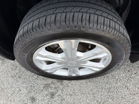 Used 2017 GMC Terrain SLE FWD image 16