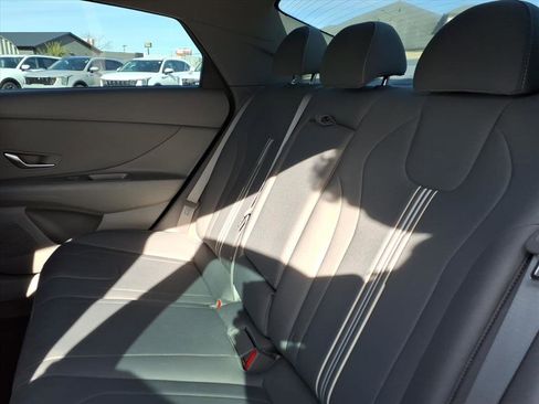 Used 2021 Hyundai Elantra SEL w/ Convenience + Premium Package image 26