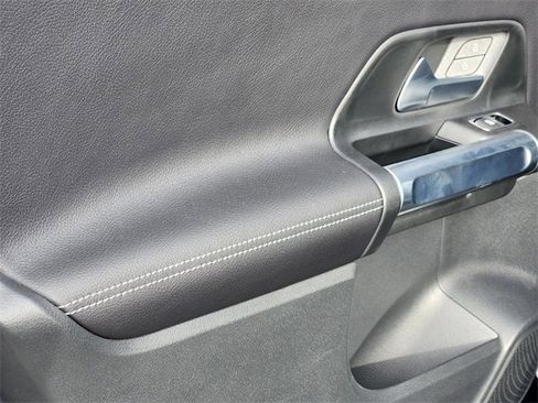 Certified 2025 Mercedes-Benz GLB 250 4MATIC image 15