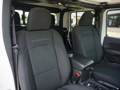 Used 2020 Jeep Gladiator Overland w/ Quick Order Package 24E North AWD/4WD image 35