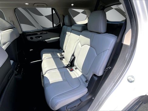 Used 2024 Honda Pilot Touring image 26