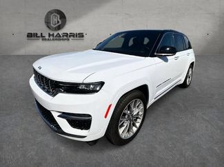 Used 2023 Jeep Grand Cherokee Summit AWD/4WD video 1