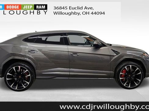 Used 2022 Lamborghini Urus image 4