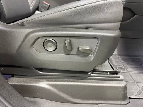 Certified 2024 Chevrolet Tahoe Z71 w/ Luxury Package image 32