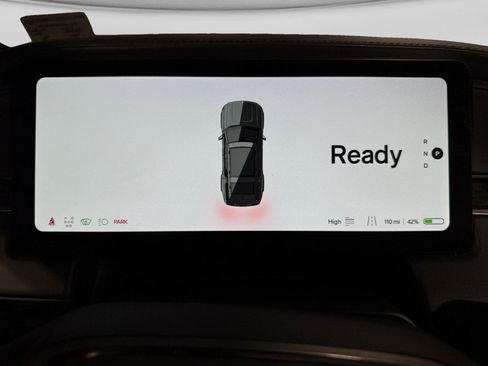 Used 2025 Rivian R1S Adventure AWD/4WD image 8