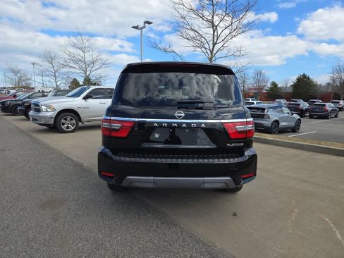Used 2023 Nissan Armada Platinum w/ Captain's Chairs Package image 5