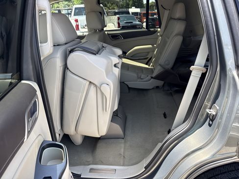 Used 2017 GMC Yukon Denali w/ Open Road Package RWD image 11