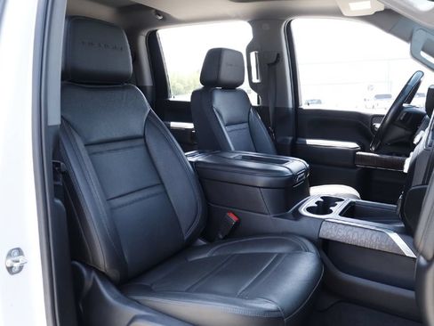 Used 2020 GMC Sierra 2500 Denali w/ Denali Ultimate Package AWD/4WD image 17