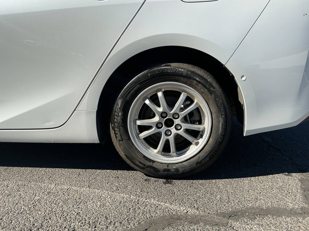 Used 2022 Toyota Prius XLE AWD/4WD image 7