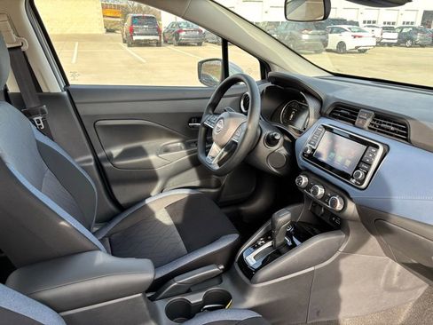 Used 2025 Nissan Versa SV w/ Trunk Package image 15