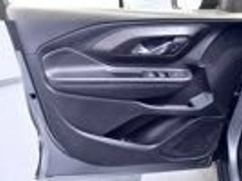 Used 2023 GMC Terrain SLE w/ Elevation Edition AWD/4WD image 4