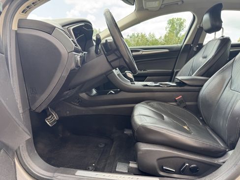 Used 2013 Ford Fusion Titanium image 10