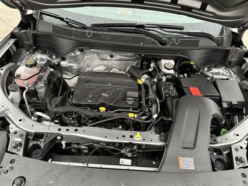 Used 2025 Chevrolet Trax LS w/ Driver Confidence Package image 20