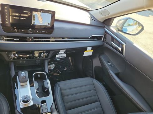 New 2026 Mitsubishi Outlander SE image 18