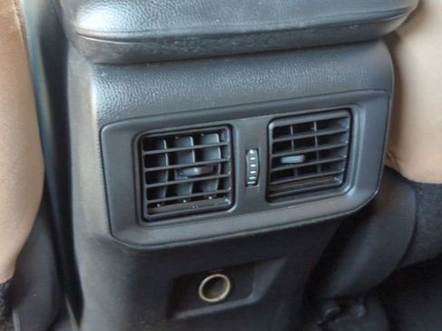 Used 2022 Toyota RAV4 LE AWD/4WD image 19