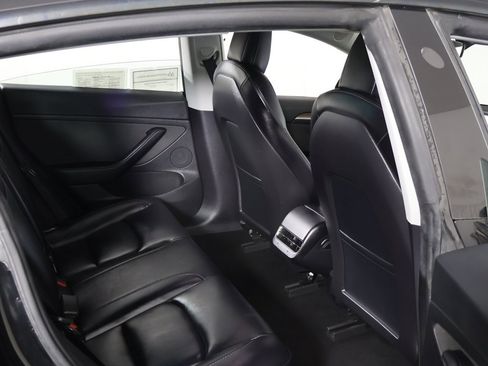 Used 2023 Tesla Model 3 Standard Range image 31