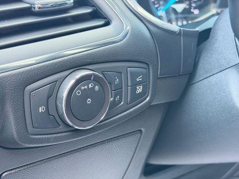 Used 2019 Ford Edge Titanium FWD image 22